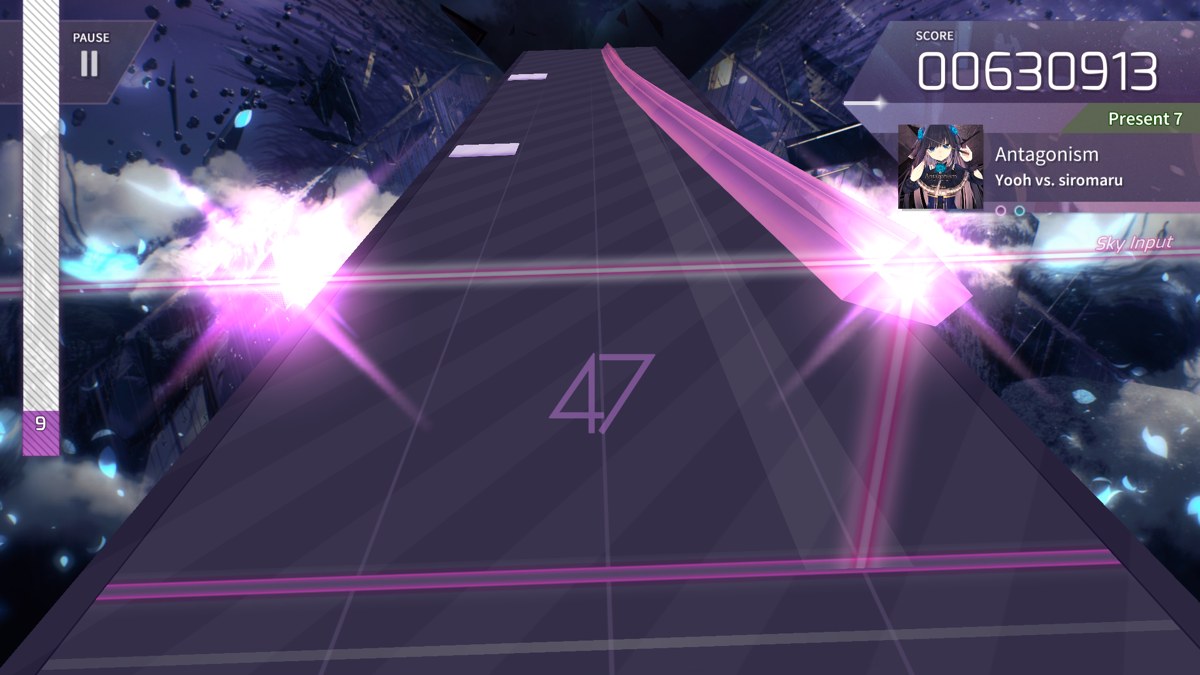 Arcaea 独自の3D遠近感ノーツが迫ってくるリズムゲーム画面