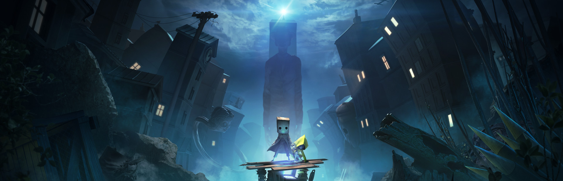 霧に包まれた廃墟の街を見下ろす、Little Nightmares IIの世界観を象徴する光景